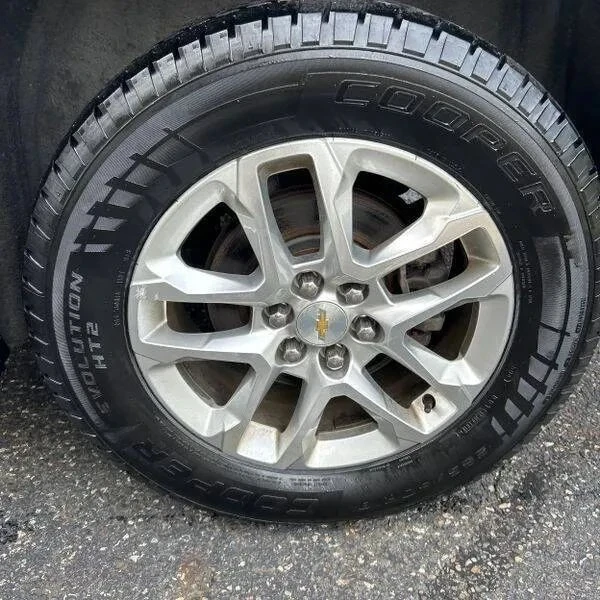 2018 Chevrolet Traverse - Image 9 of 12