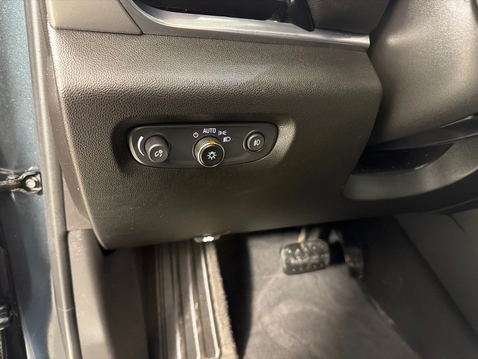 2018 Chevrolet Traverse - Image 15 of 21