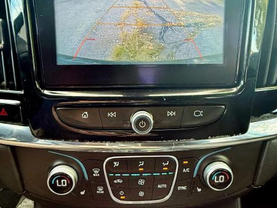 2018 Chevrolet Traverse - Image 16 of 21