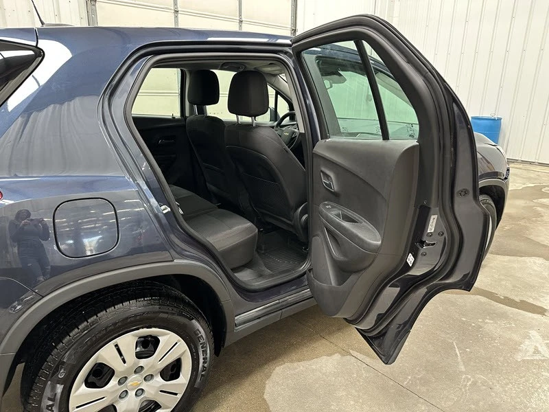 2018 Chevrolet Trax - Image 15 of 21