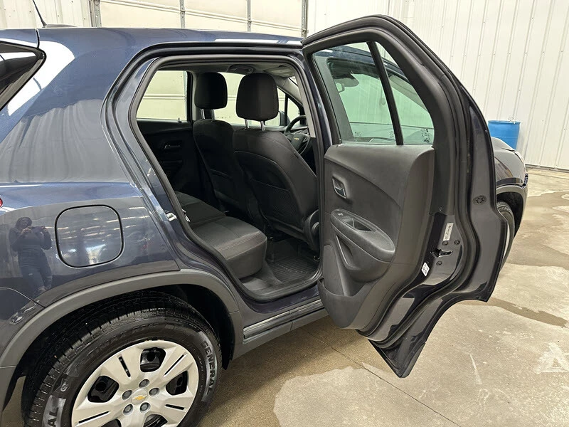2018 Chevrolet Trax - Image 15 of 21