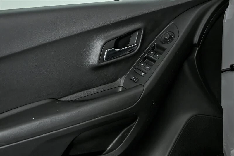 2018 Chevrolet Trax - Image 15 of 21