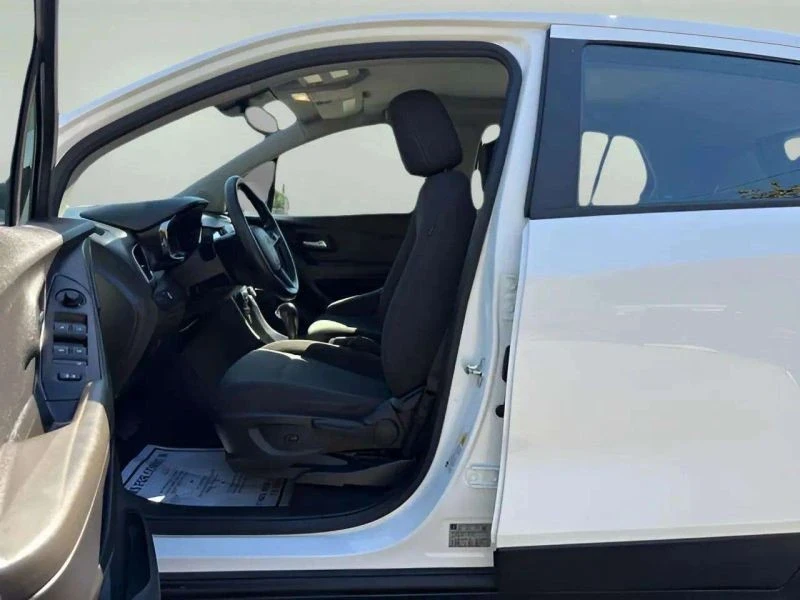2018 Chevrolet Trax - Image 9 of 12