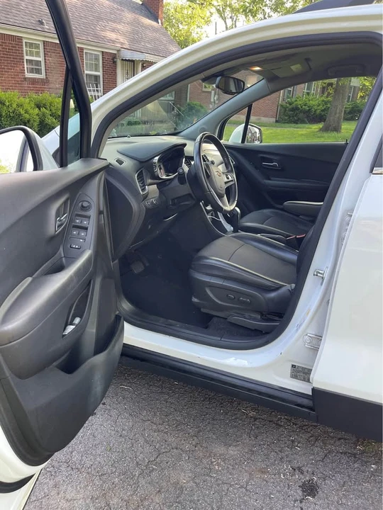 2018 Chevrolet Trax - Image 2 of 11