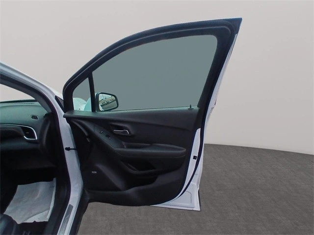 2018 Chevrolet Trax - Image 16 of 21
