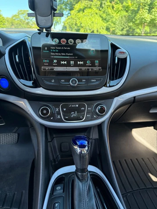2018 Chevrolet Volt - Image 15 of 20