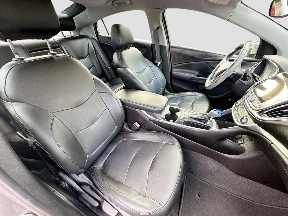 2018 Chevrolet Volt - Image 9 of 14