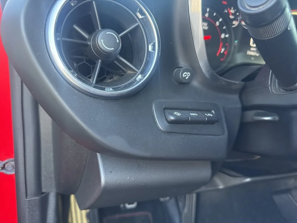 2018 Chevrolet Camaro 6th Gen - Image 8 of 14