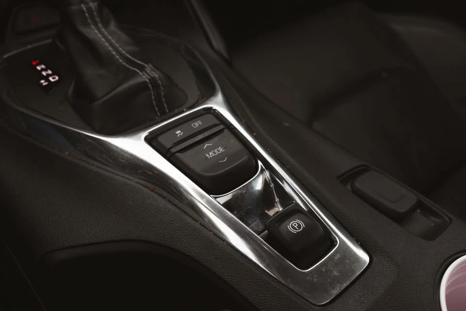 2018 Chevrolet Camaro 6th Gen - Image 5 of 16