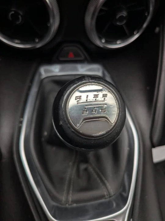2018 Chevrolet Camaro 6th Gen - Image 12 of 17