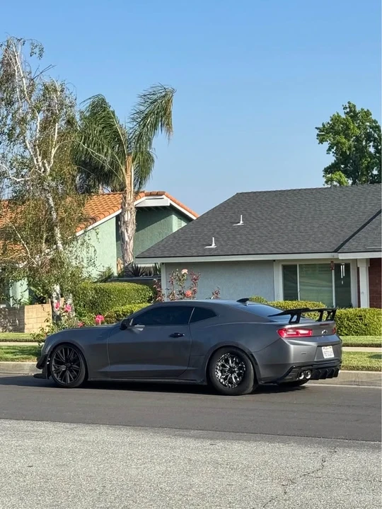 2018 Chevrolet Camaro SS 6th Gen - Image 2 of 6
