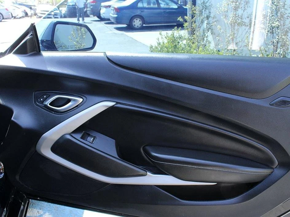 2018 Chevrolet Camaro SS 6th Gen - Image 15 of 20