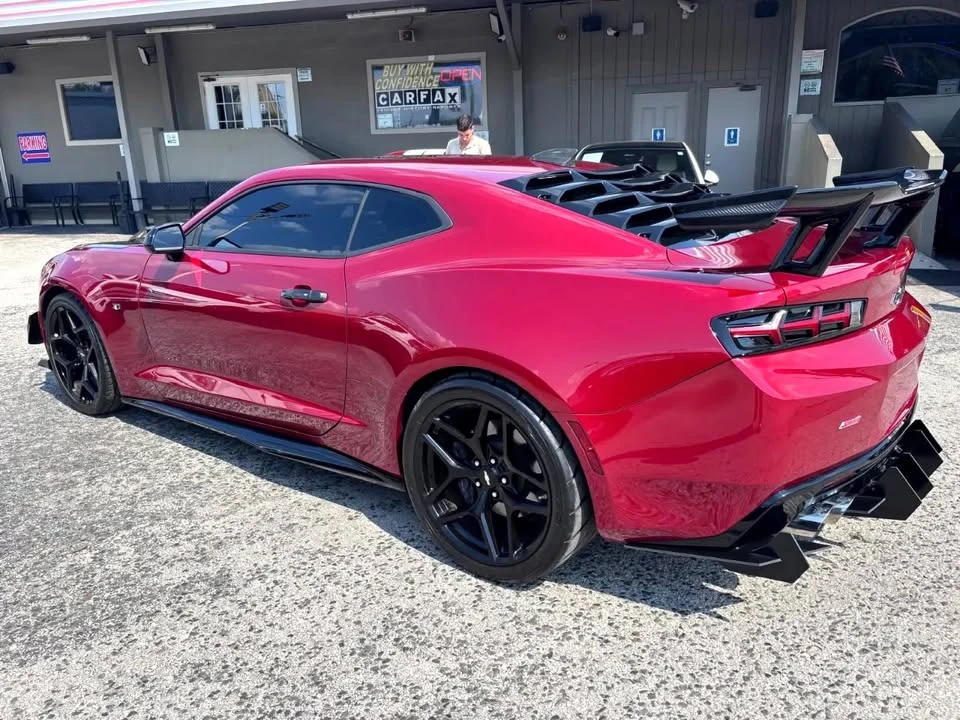 2018 Chevrolet Camaro SS 6th Gen - Image 5 of 9