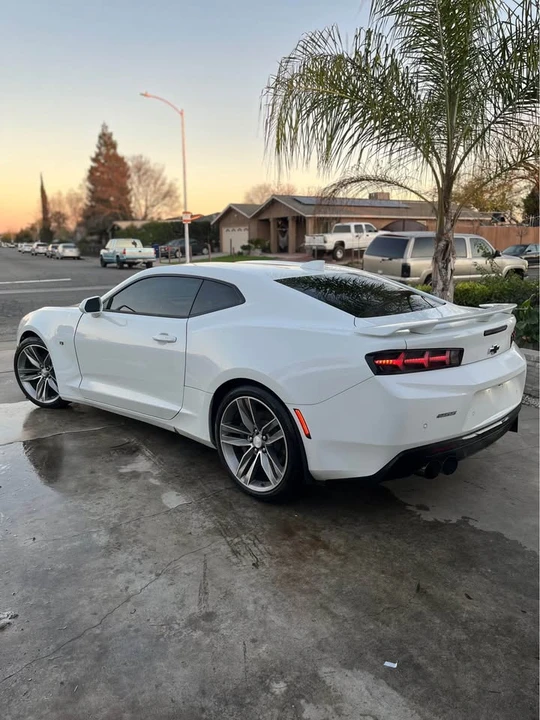 2018 Chevrolet Camaro SS 6th Gen - Image 3 of 11