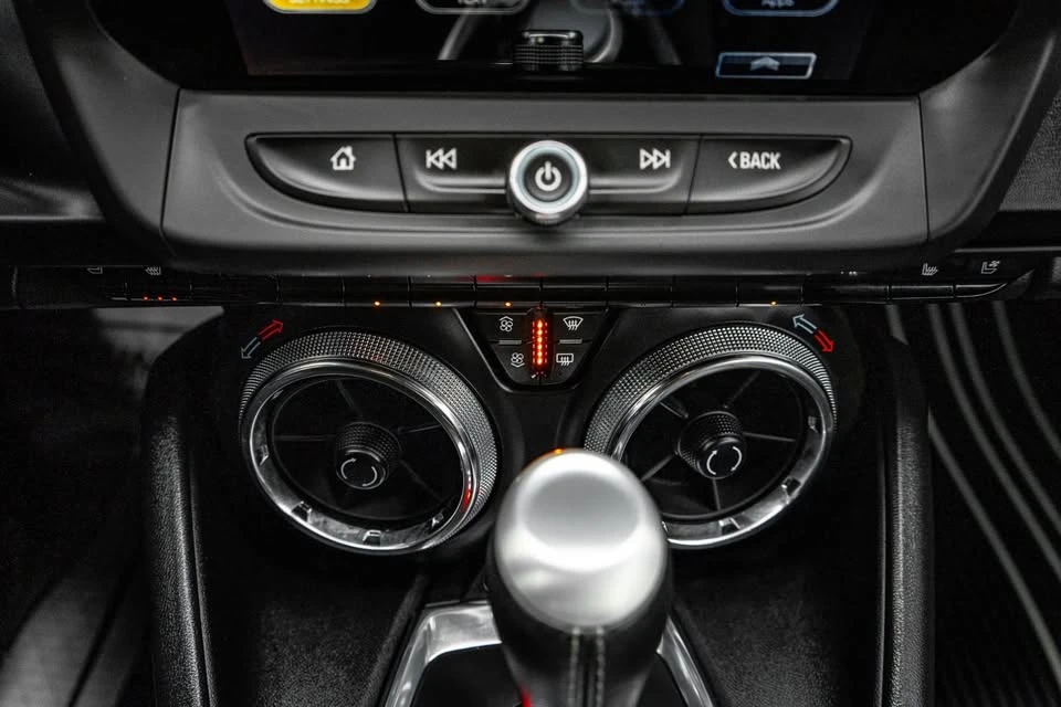 2018 Chevrolet Camaro 6th Gen - Image 10 of 10