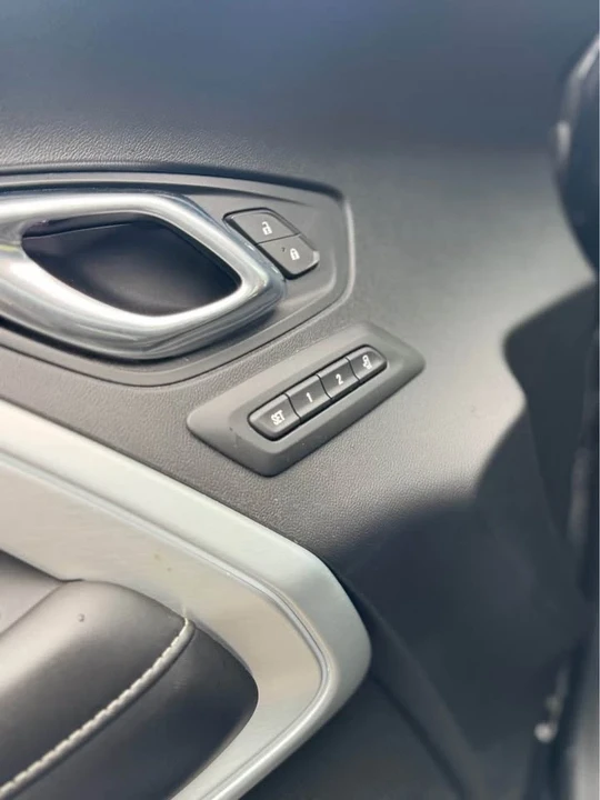 2018 Chevrolet Camaro SS 6th Gen - Image 10 of 13