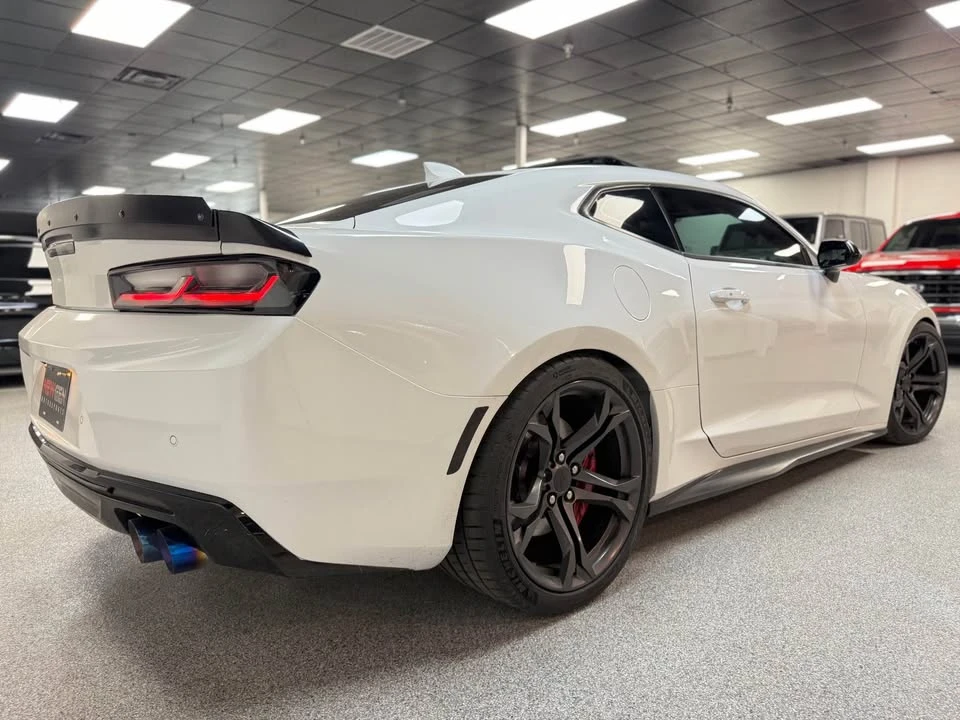 2018 Chevrolet Camaro SS 6th Gen - Image 6 of 19