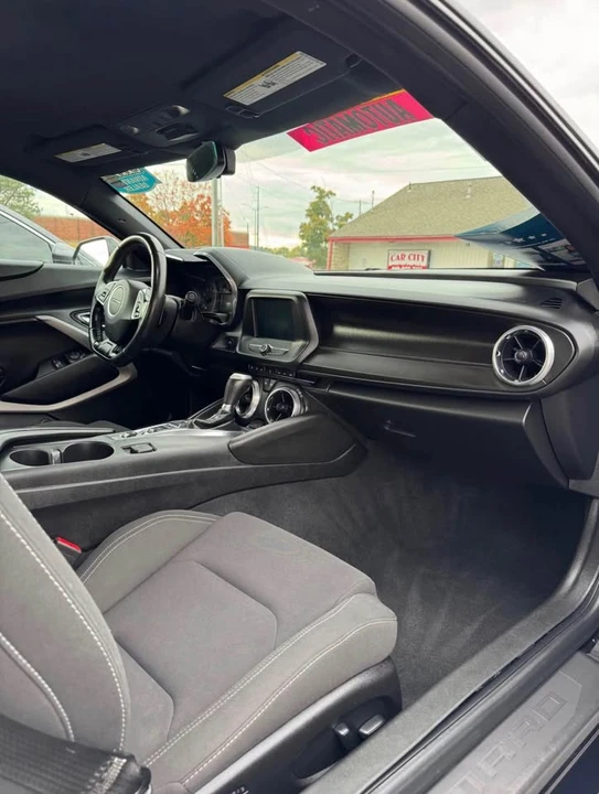 2018 Chevrolet Camaro 6th Gen - Image 8 of 15