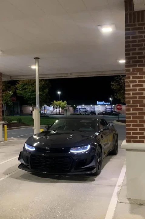 2018 Chevrolet Camaro SS 6th Gen - Image 6 of 11