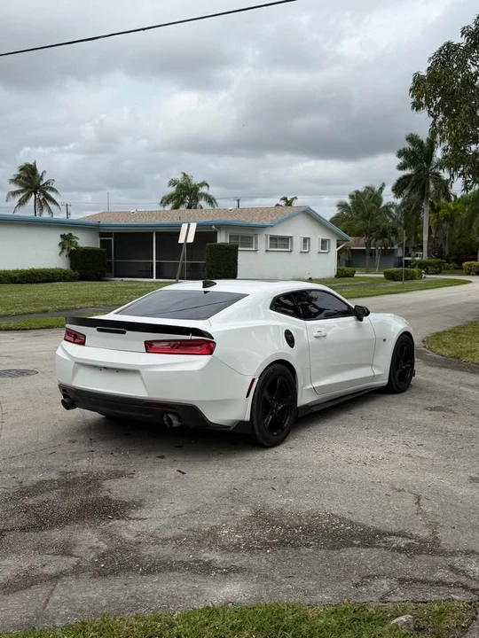 2018 Chevrolet Camaro SS 6th Gen - Image 5 of 10