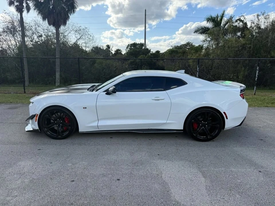 2018 Chevrolet Camaro SS 6th Gen - Image 4 of 12