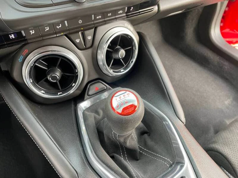 2018 Chevrolet Camaro SS 6th Gen - Image 15 of 18