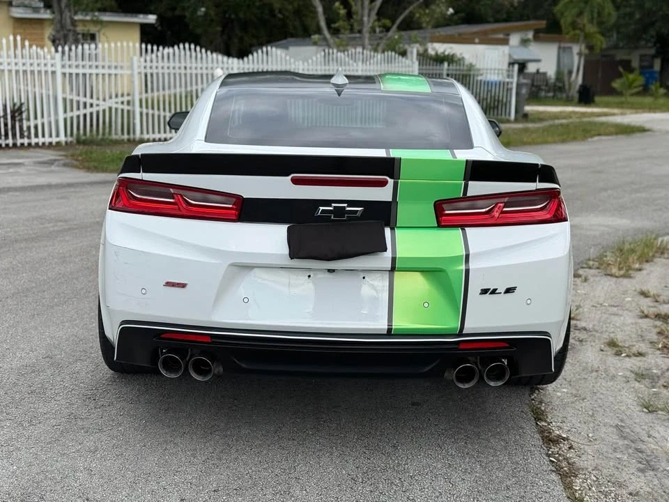 2018 Chevrolet Camaro SS 6th Gen - Image 11 of 18