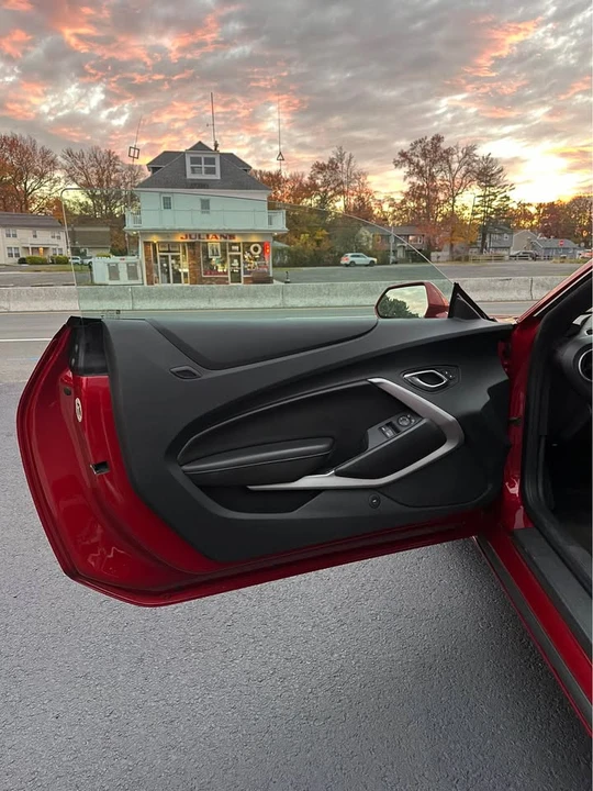 2018 Chevrolet Camaro SS 6th Gen - Image 8 of 19