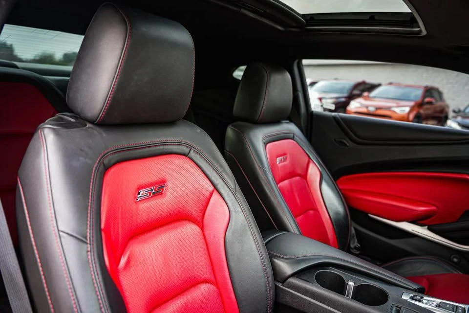 2018 Chevrolet Camaro SS 6th Gen - Image 15 of 16