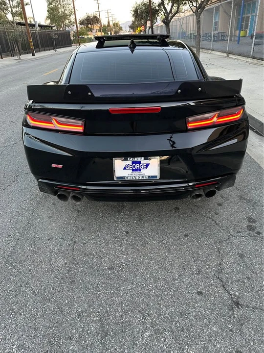 2018 Chevrolet Camaro SS 6th Gen - Image 2 of 11