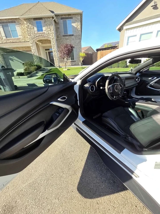 2018 Chevrolet Camaro SS 6th Gen - Image 12 of 15