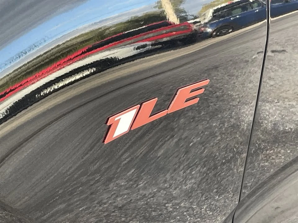 2018 Chevrolet Camaro SS 6th Gen - Image 16 of 17