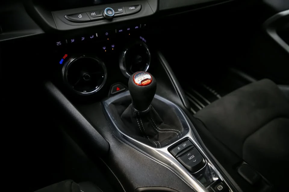 2018 Chevrolet Camaro SS 6th Gen - Image 17 of 20