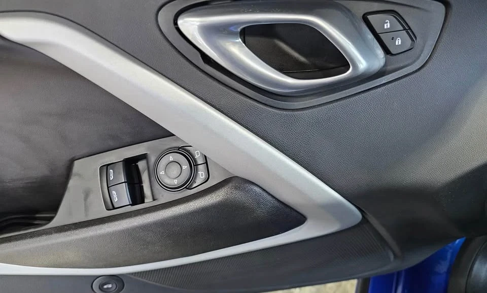 2018 Chevrolet Camaro SS 6th Gen - Image 10 of 20