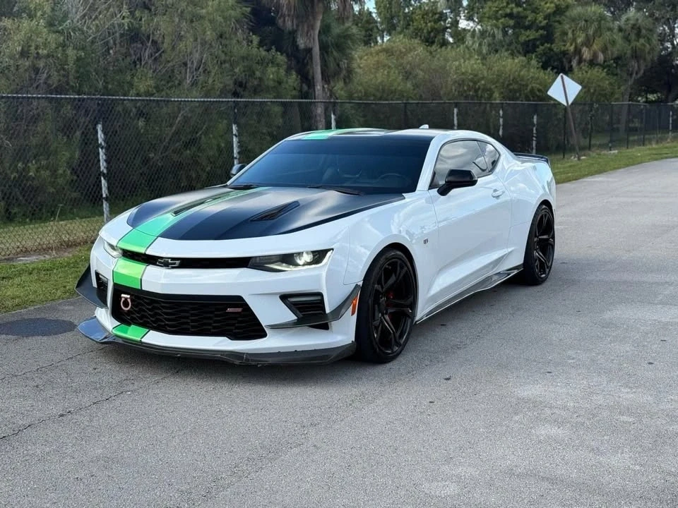 2018 Chevrolet Camaro SS 6th Gen - Image 2 of 13