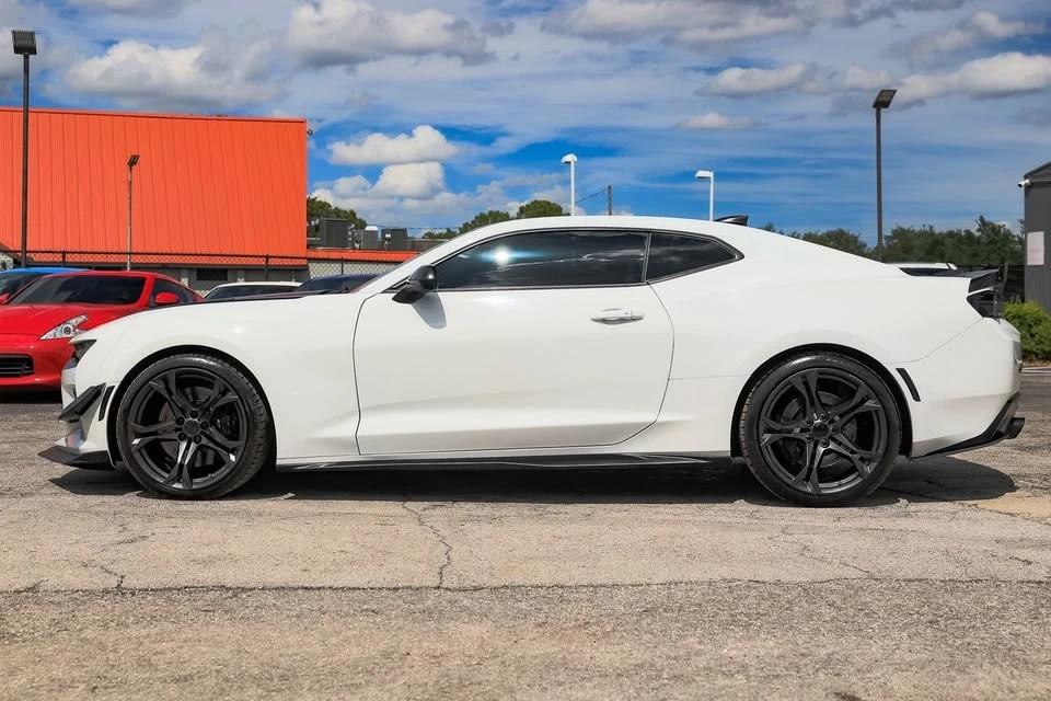 2018 Chevrolet Camaro SS 6th Gen - Image 2 of 18