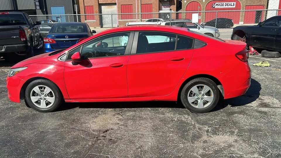 2018 Chevrolet Cruze - Image 4 of 9
