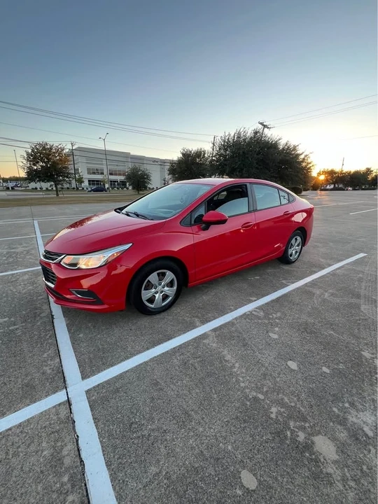 2018 Chevrolet Cruze - Image 9 of 11