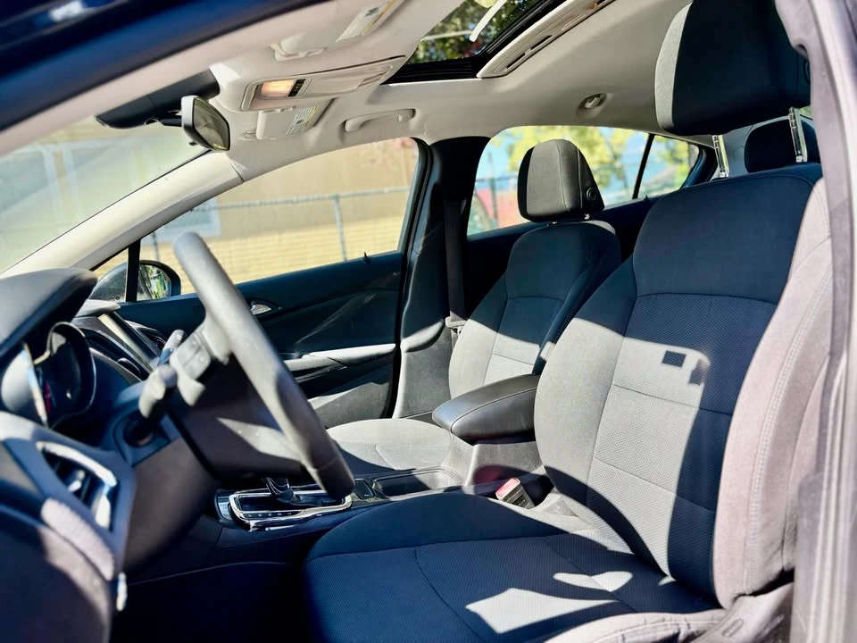 2018 Chevrolet Cruze - Image 8 of 9