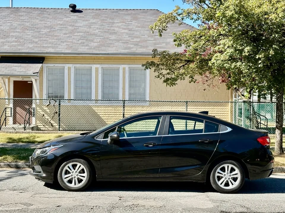 2018 Chevrolet Cruze - Image 3 of 9