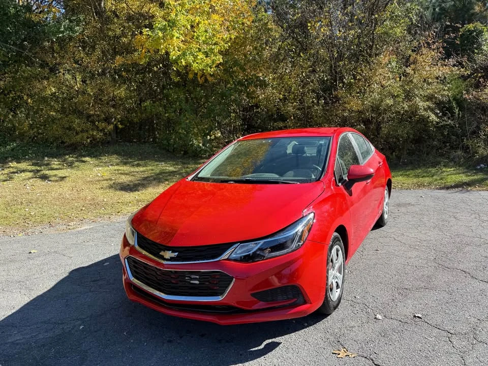 2018 Chevrolet Cruze - Image 2 of 9