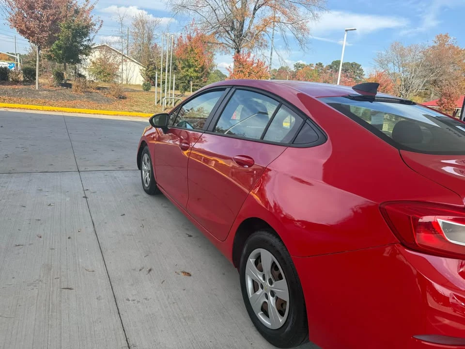 2018 Chevrolet Cruze - Image 6 of 8