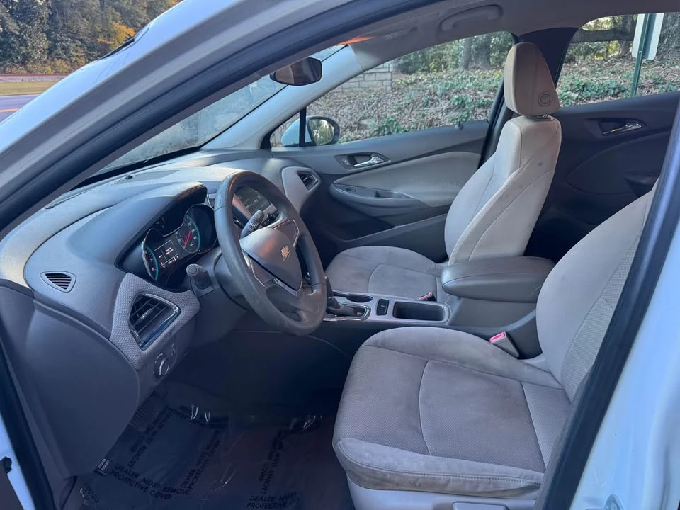 2018 Chevrolet Cruze - Image 9 of 13
