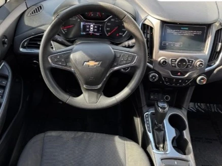 2018 Chevrolet Cruze - Image 8 of 13