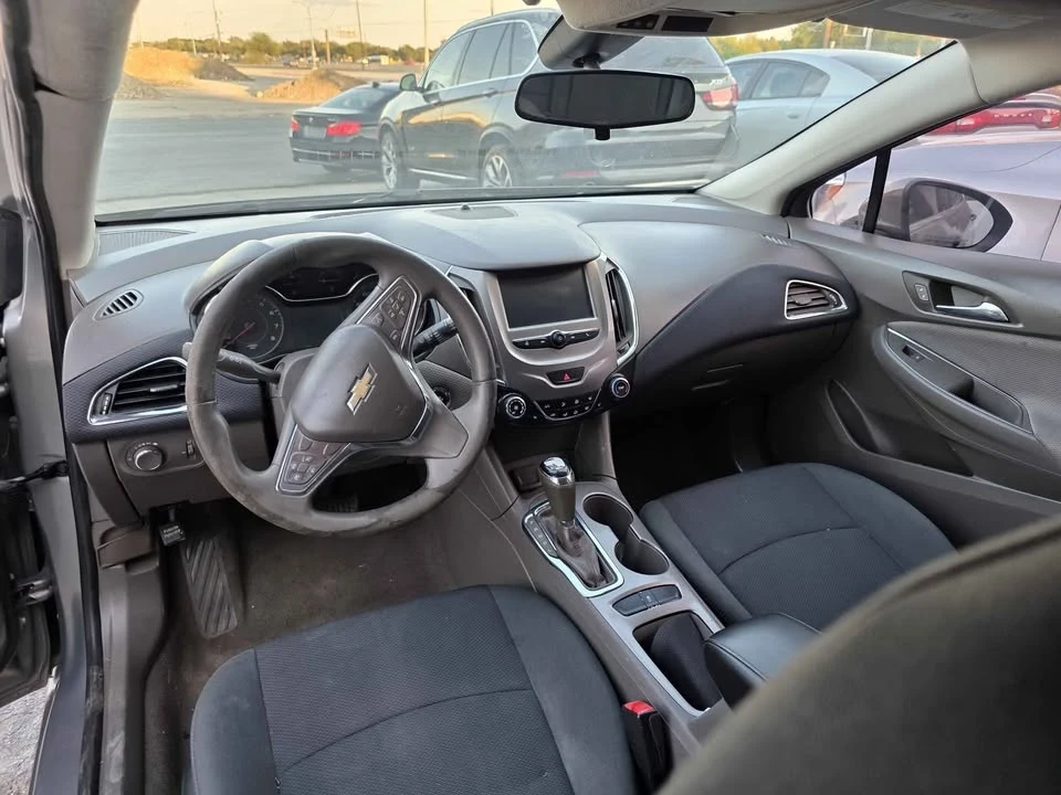 2018 Chevrolet Cruze - Image 3 of 9
