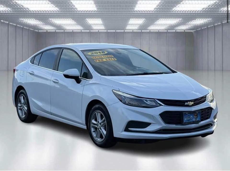 2018 Chevrolet Cruze - Image 2 of 5