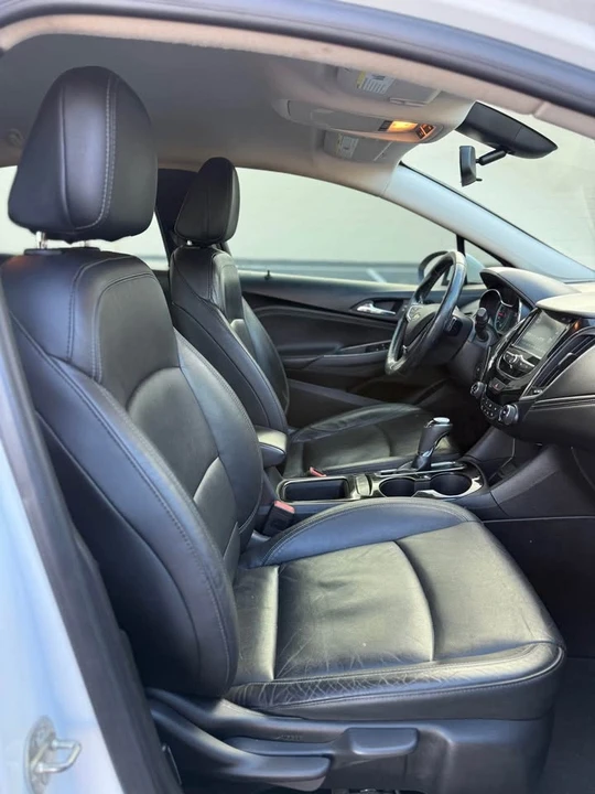 2018 Chevrolet Cruze - Image 16 of 19