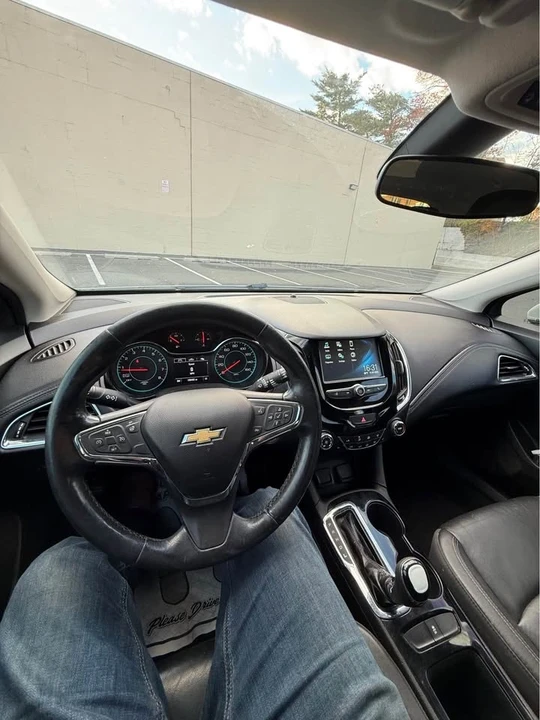 2018 Chevrolet Cruze - Image 12 of 19