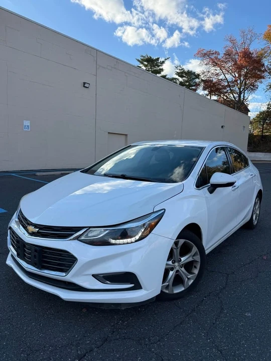 2018 Chevrolet Cruze - Image 2 of 19
