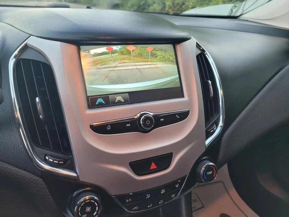 2018 Chevrolet Cruze - Image 13 of 18